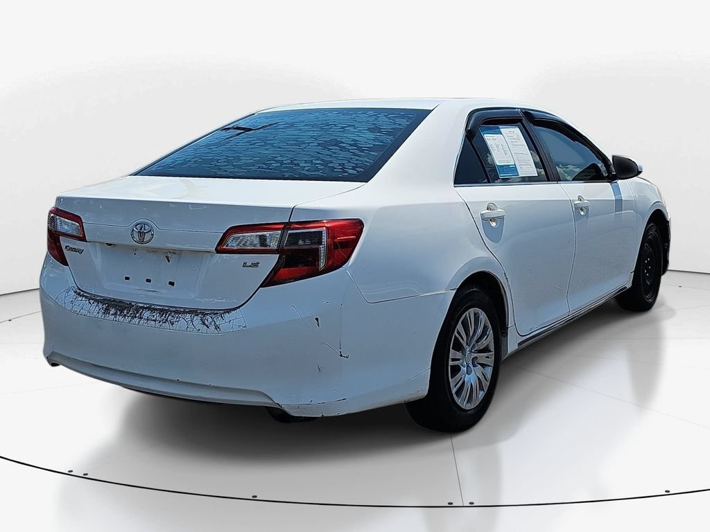 Used 2014 Toyota Camry LE FWD image 6