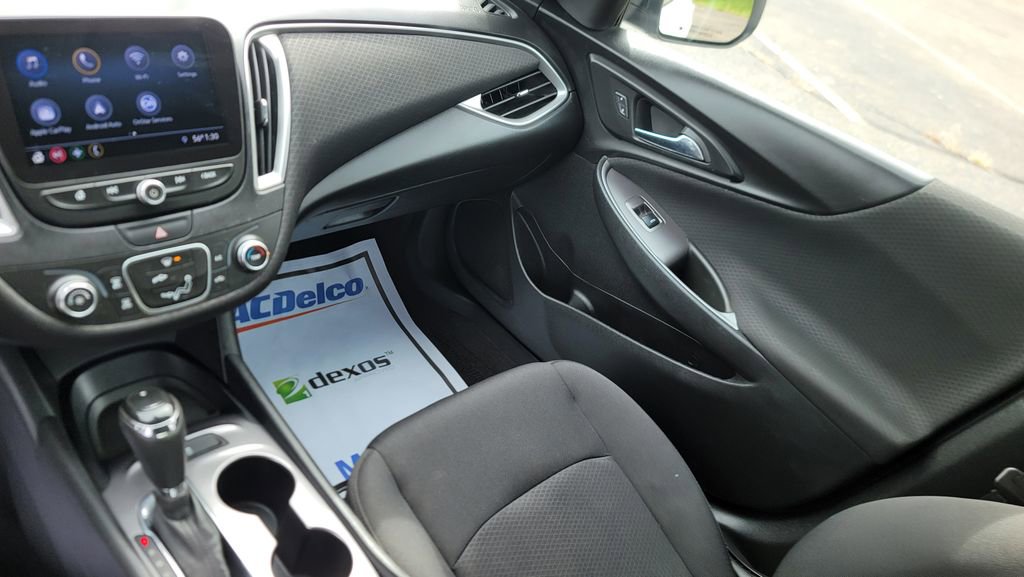 Used 2019 Chevrolet Malibu LS image 23