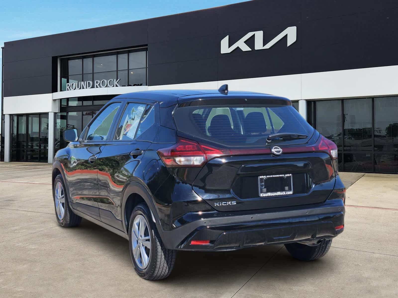 Used 2024 Nissan Kicks S FWD image 5