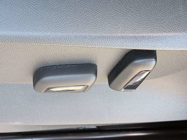 Certified 2023 Volkswagen Taos SE w/ Panoramic Sunroof Package FWD image 20
