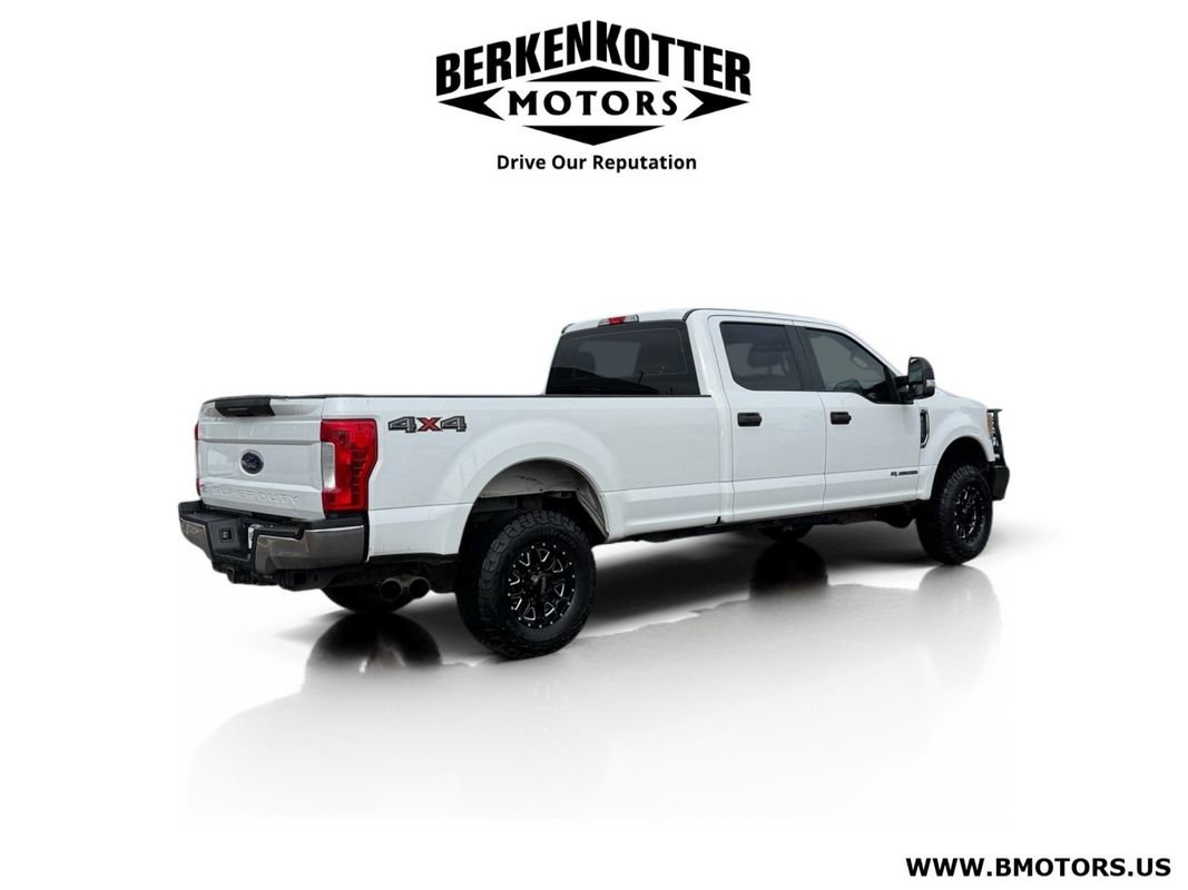 Used 2017 Ford F250 XL w/ Power Equipment Group AWD/4WD image 3