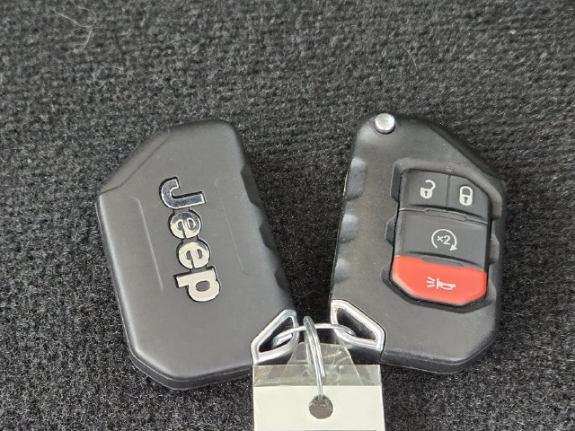 Used 2023 Jeep Wrangler Unlimited Sahara w/ Cold Weather Group AWD/4WD image 36