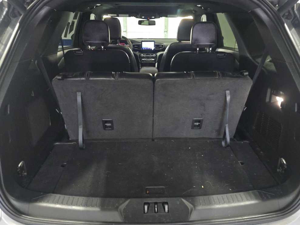 Used 2024 Ford Explorer ST-Line w/ Class IV Trailer Tow Package image 11