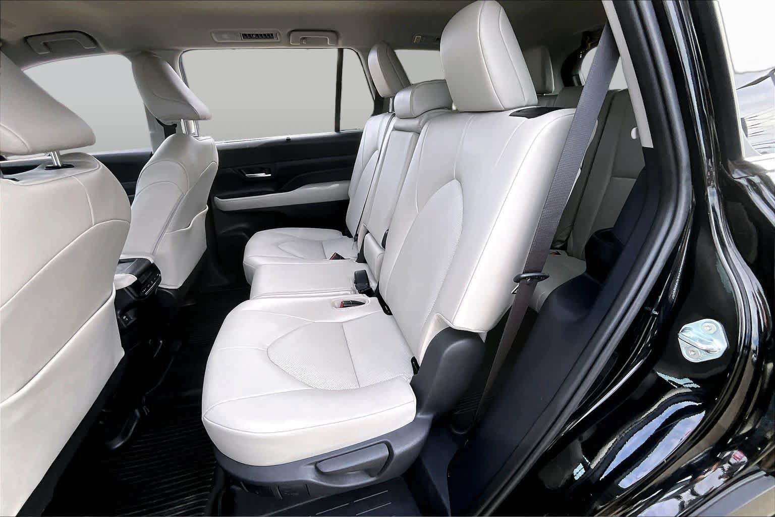 Certified 2024 Toyota Grand Highlander AWD image 20
