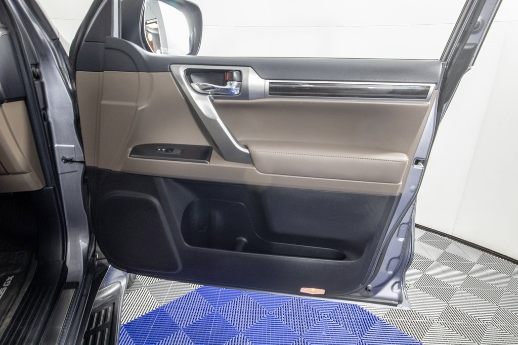 Used 2023 Lexus GX 460 Luxury image 17