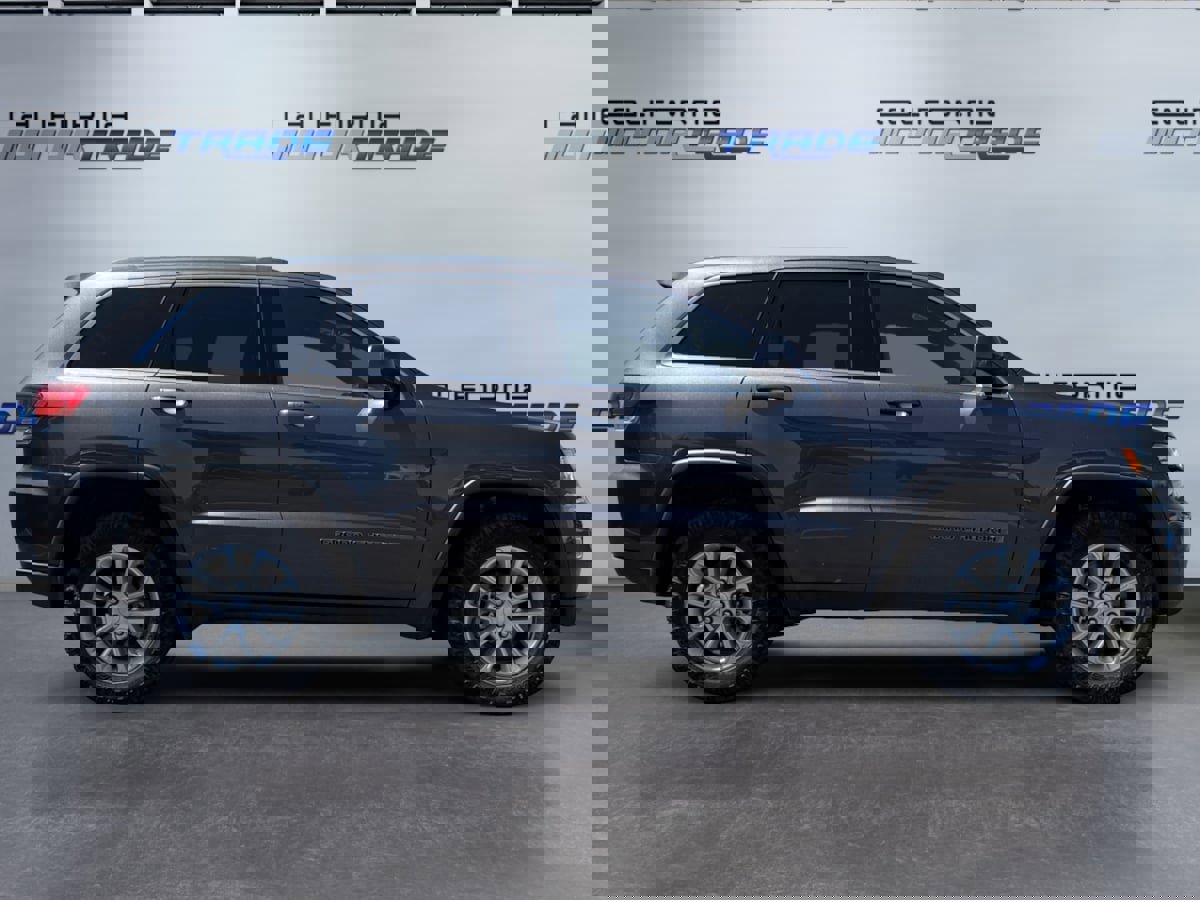 Used 2021 Jeep Grand Cherokee Laredo image 4