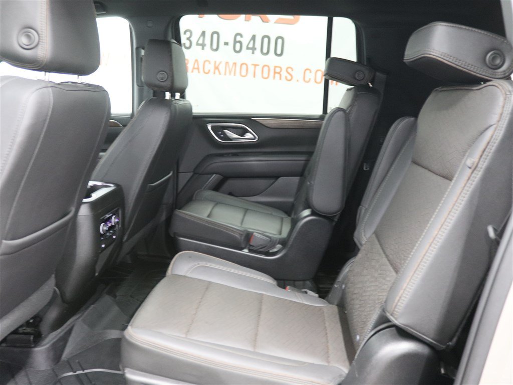 Used 2022 Chevrolet Suburban High Country AWD/4WD image 17