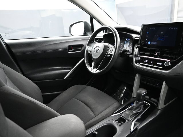 Used 2024 Toyota Corolla Cross LE FWD image 17