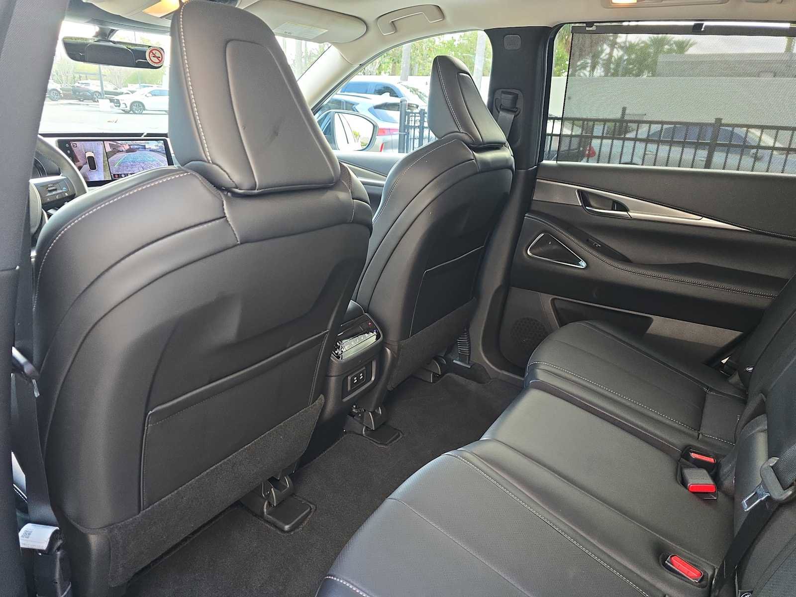Certified 2026 INFINITI QX60 Luxe w/ Cargo Package FWD image 13