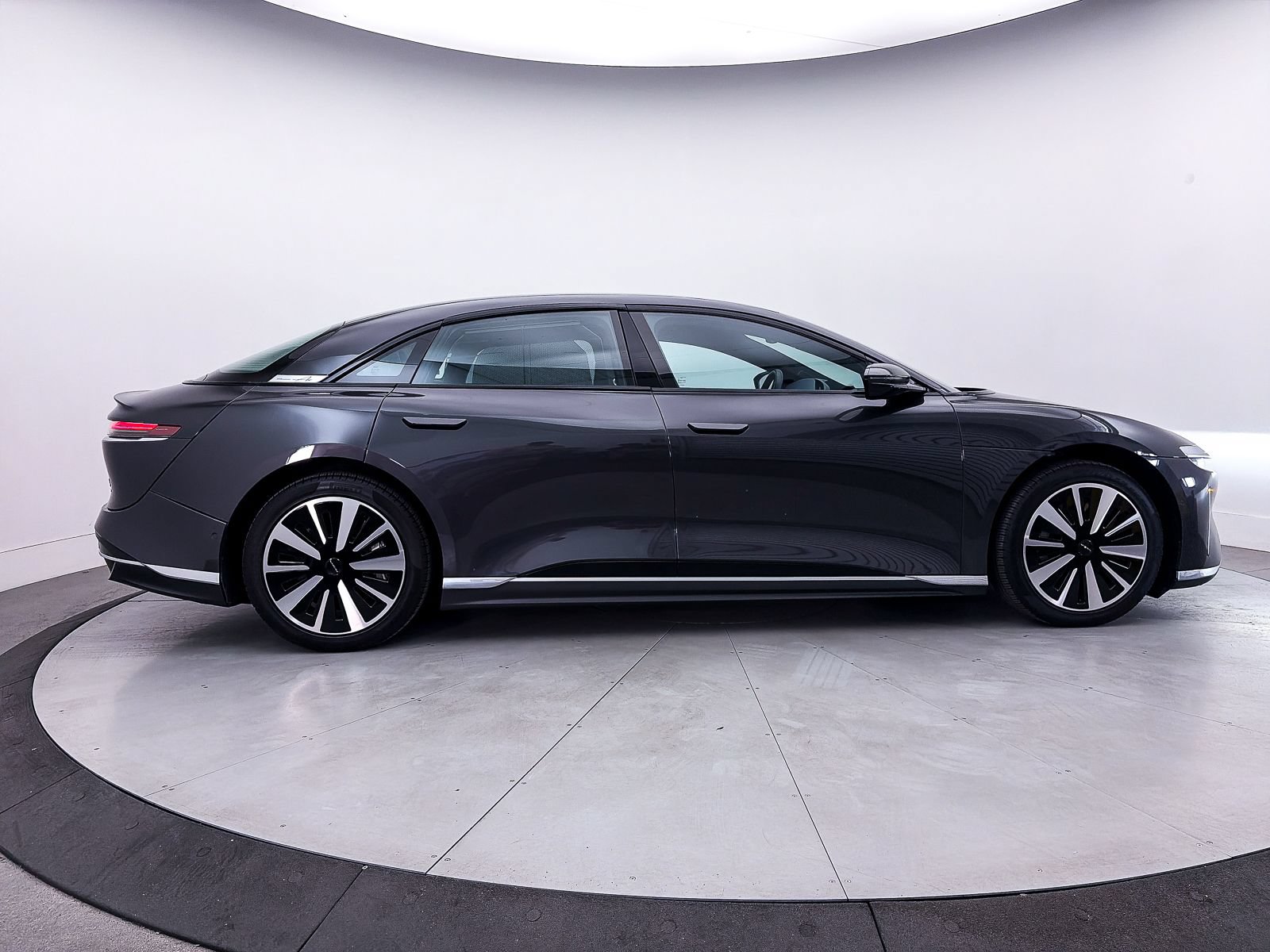 Used 2024 Lucid Air Touring AWD/4WD image 41