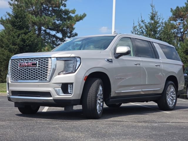 Used 2023 GMC Yukon XL Denali w/ LPO, Floor Liner Package AWD/4WD image 16