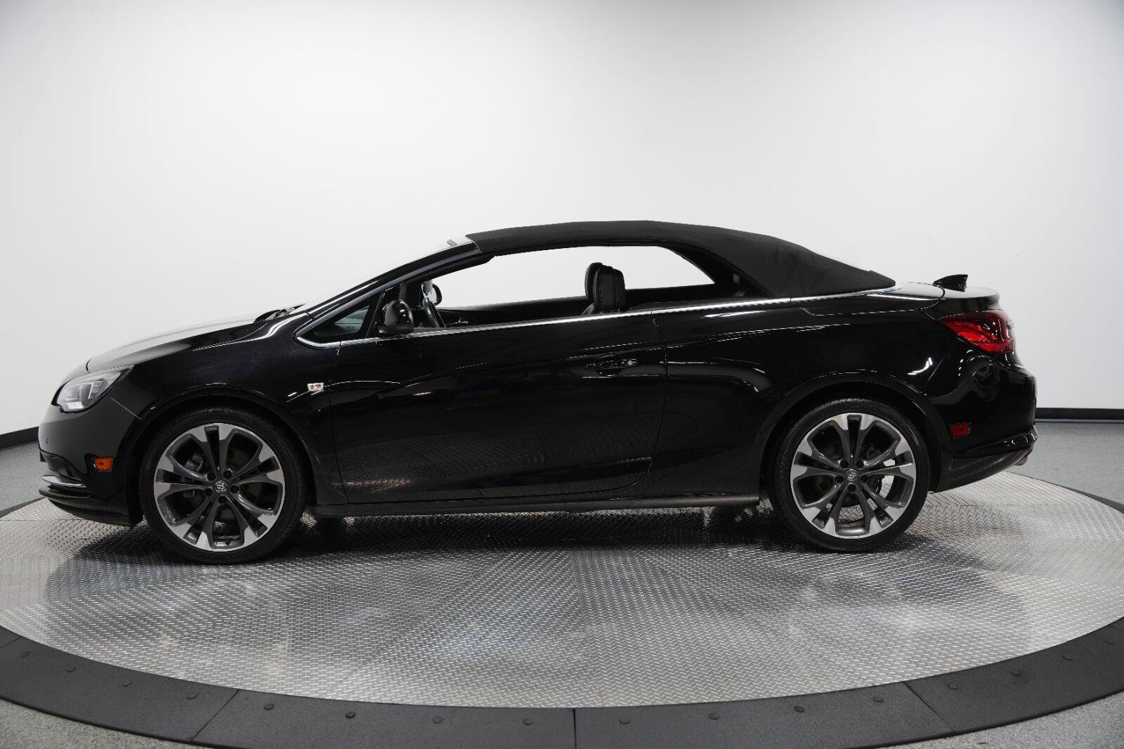 Certified 2018 Buick Cascada Premium FWD image 27