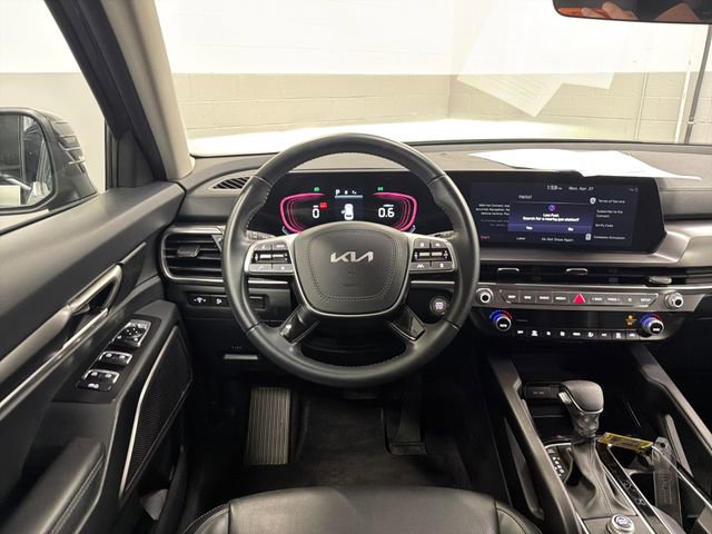 Certified 2025 Kia Telluride LX FWD image 23