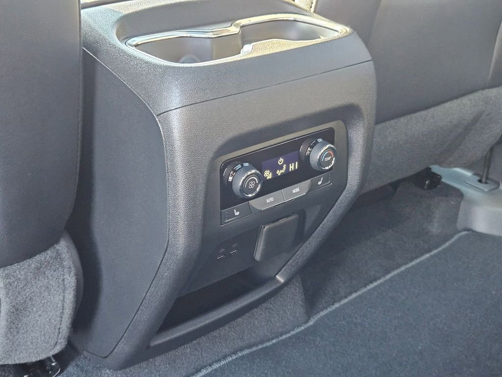 New 2026 Chevrolet Traverse RS image 28