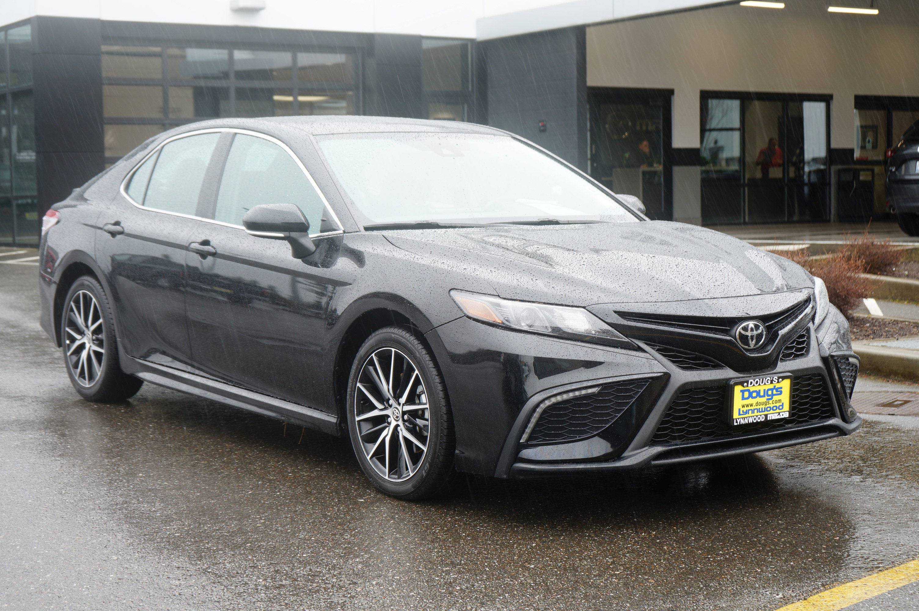 Used 2023 Toyota Camry SE