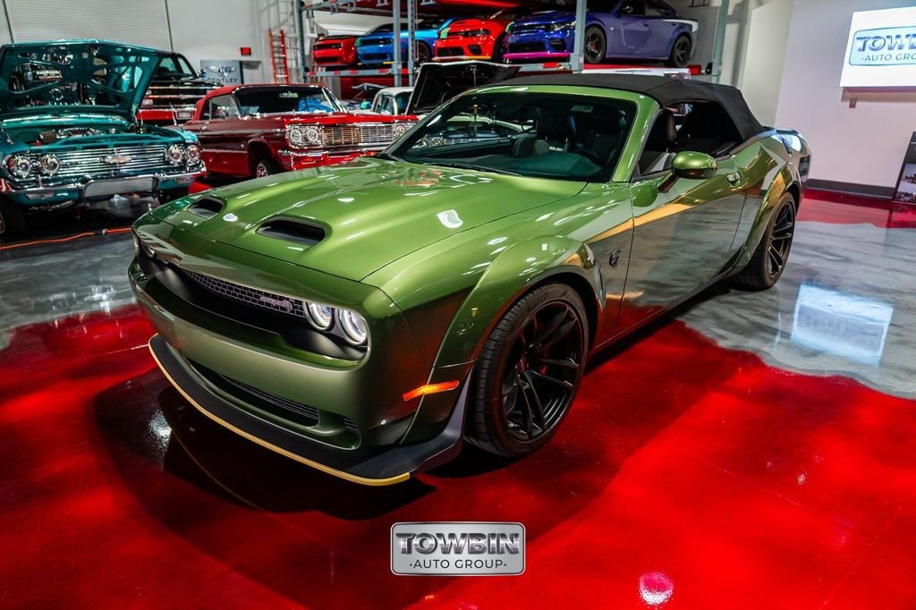 Used 2023 Dodge Challenger SRT Hellcat RWD image 4