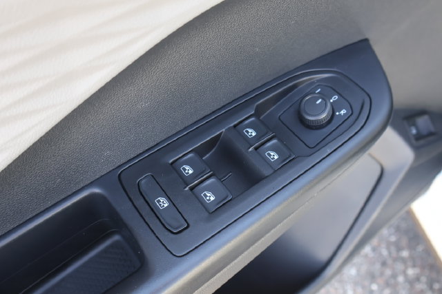 Certified 2023 Volkswagen Taos S FWD image 12