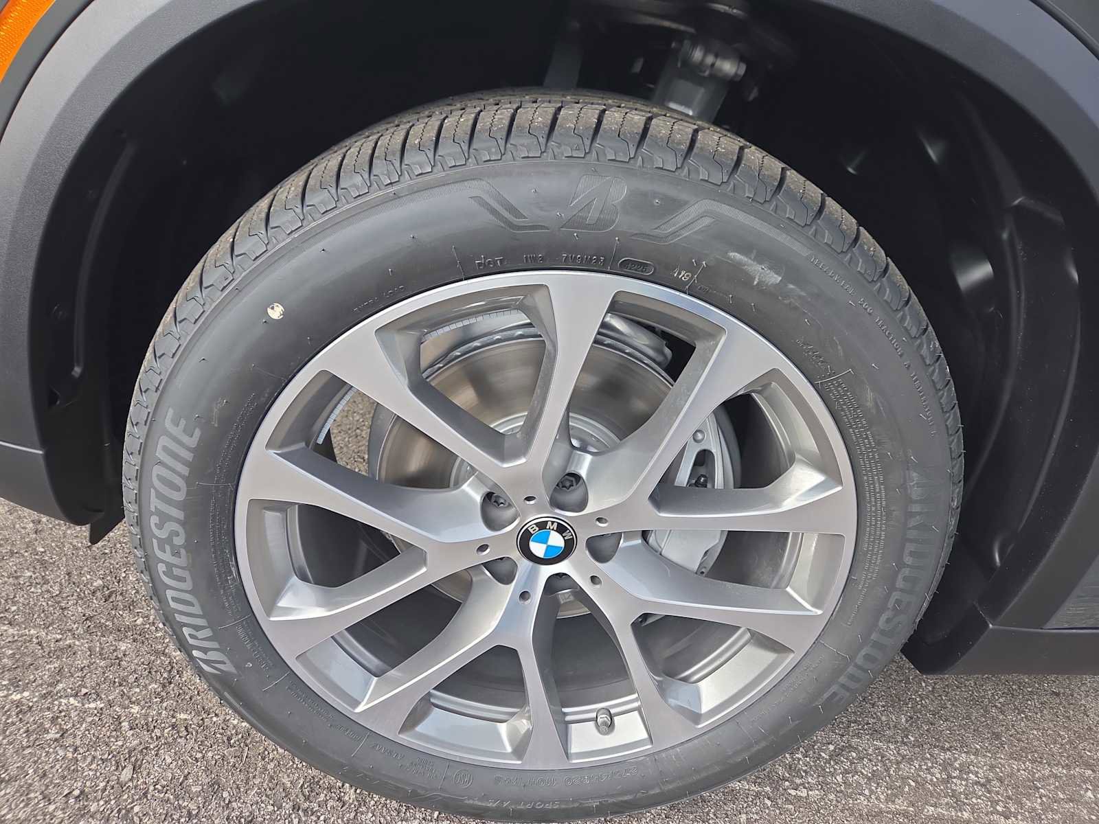 New 2026 BMW X5 xDrive40i w/ Climate Comfort Package image 9