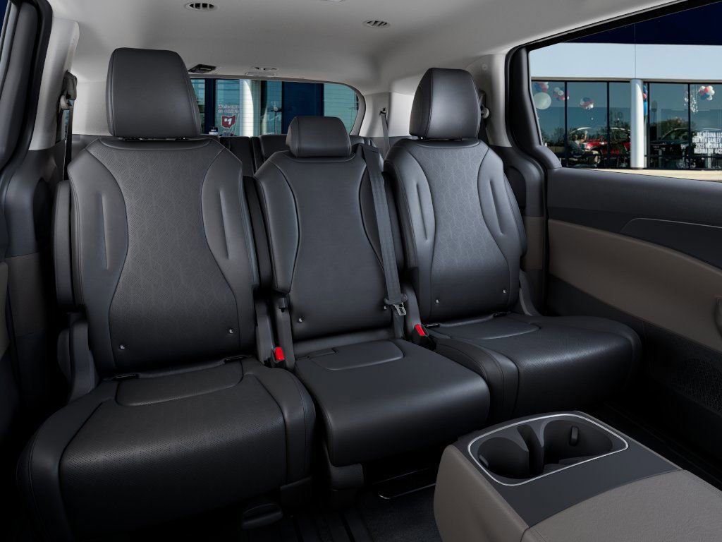 New 2026 Kia Carnival LXS image 16