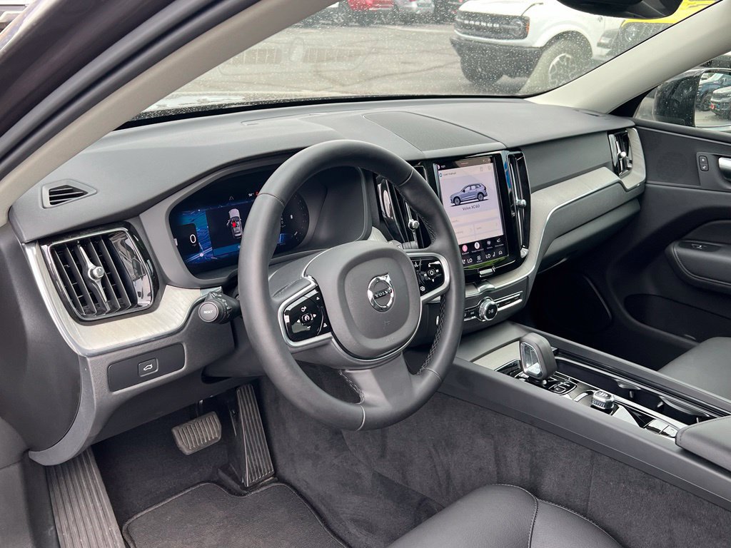 Used 2025 Volvo XC60 B5 Plus w/ Climate Package AWD/4WD image 24