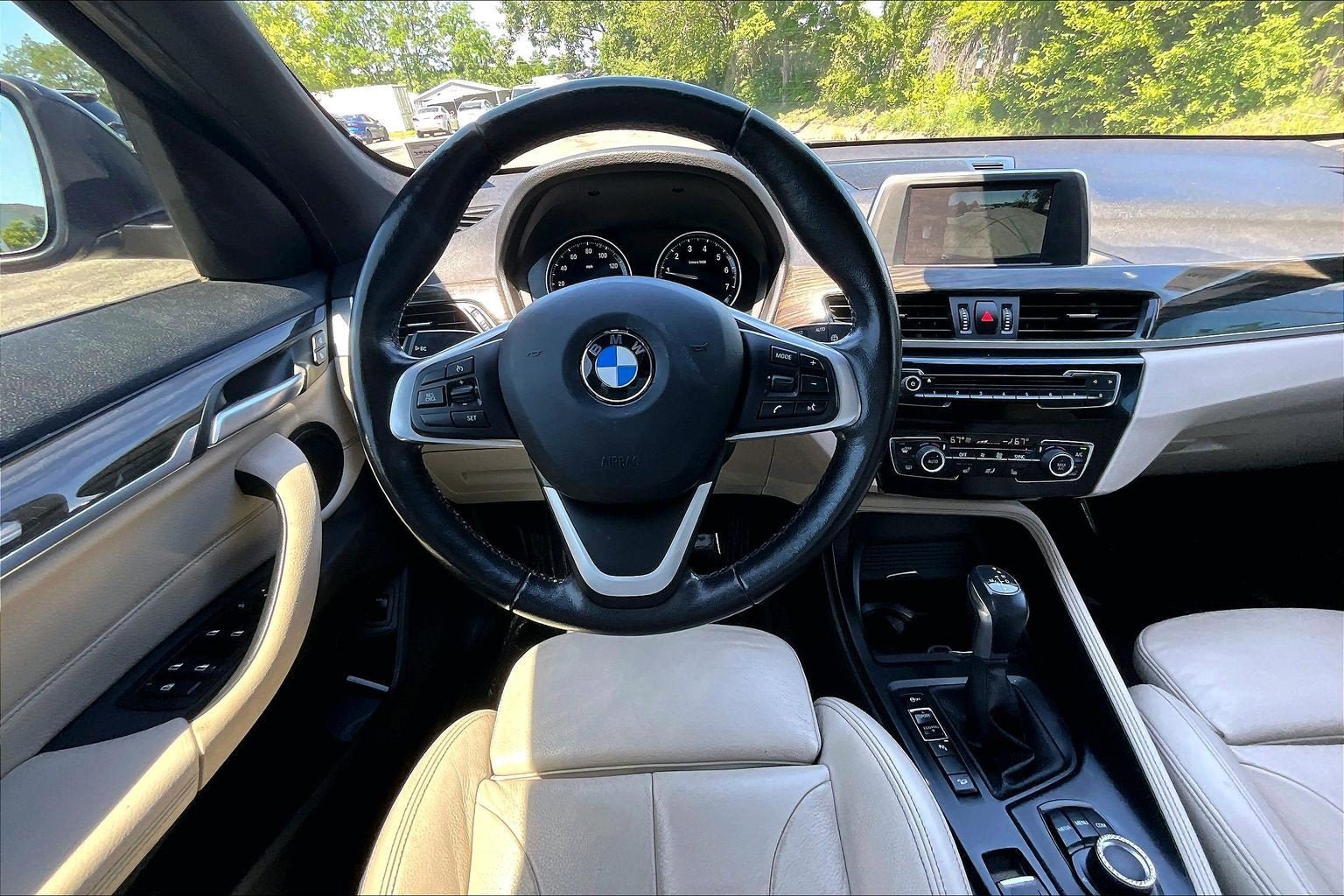 Used 2018 BMW X1 xDrive28i w/ Convenience Package AWD/4WD image 5