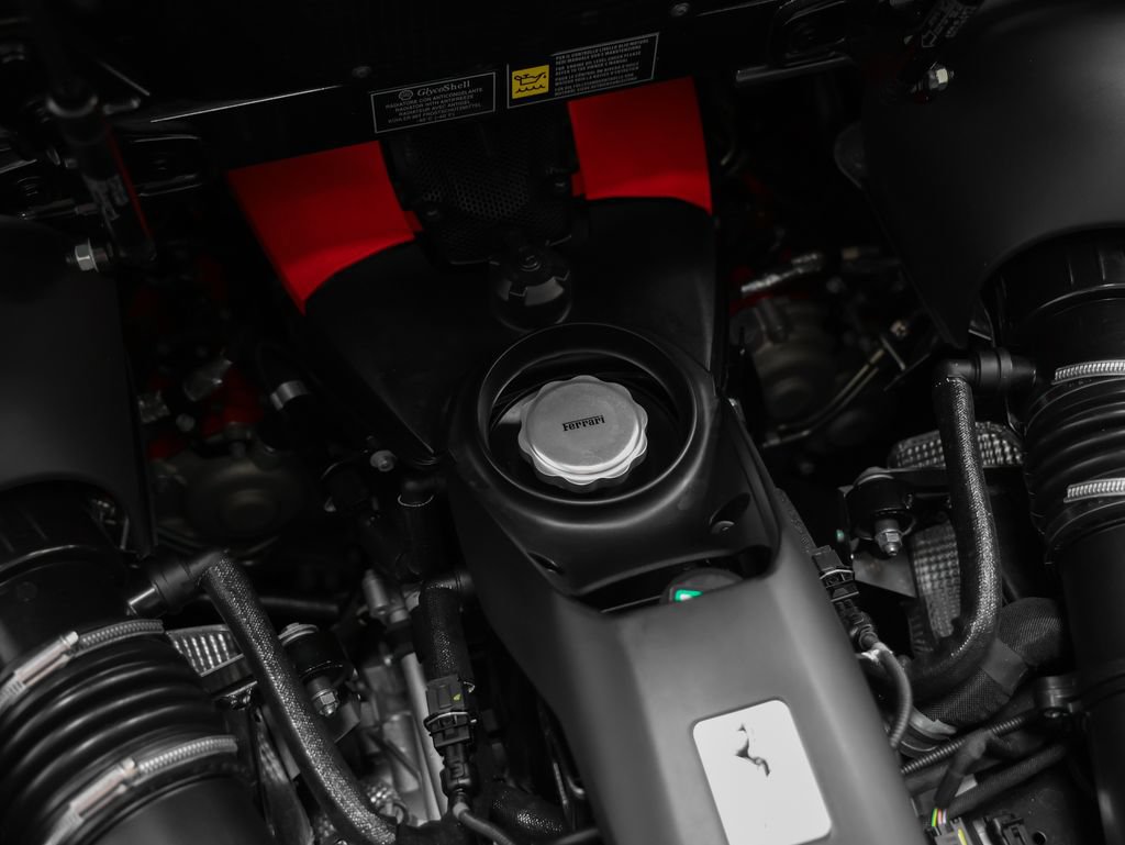 Certified 2021 Ferrari F8 Tributo RWD image 41