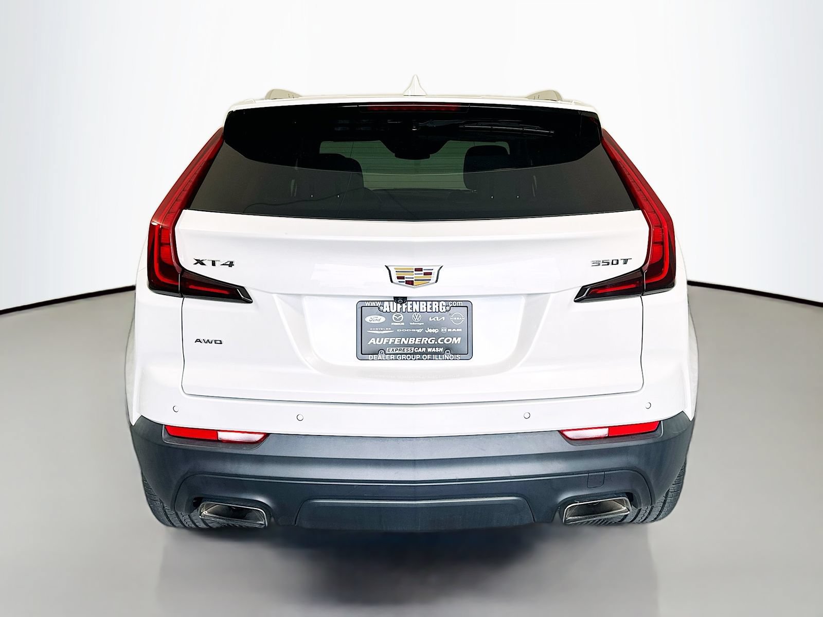 Used 2020 Cadillac XT4 Luxury w/ Cold Weather Package AWD/4WD image 6