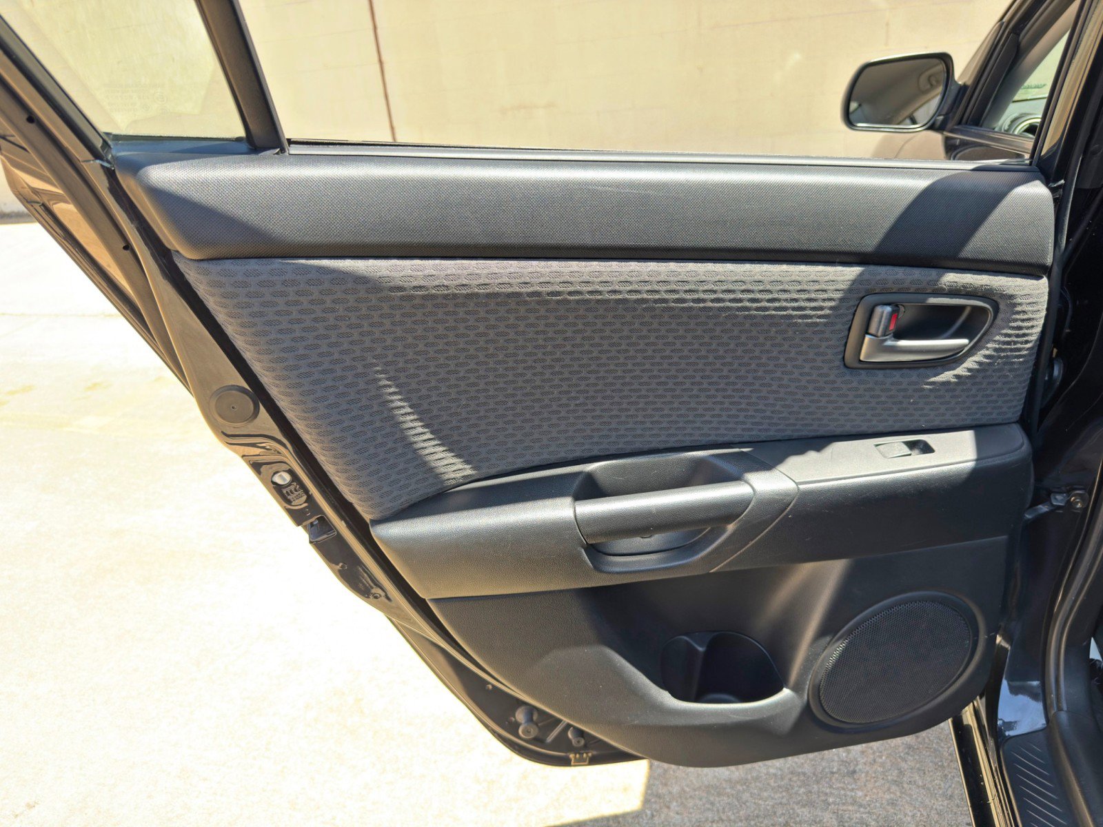 Used 2006 MAZDA MAZDA3 i Touring FWD image 33