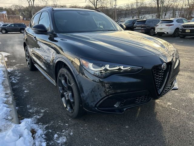 New 2026 Alfa Romeo Stelvio Sprint w/ Convenience Package image 2