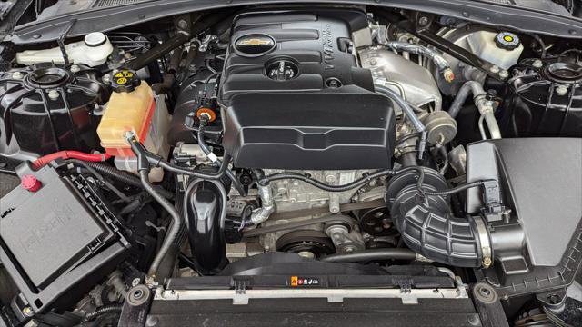 Used 2020 Chevrolet Camaro LT image 27