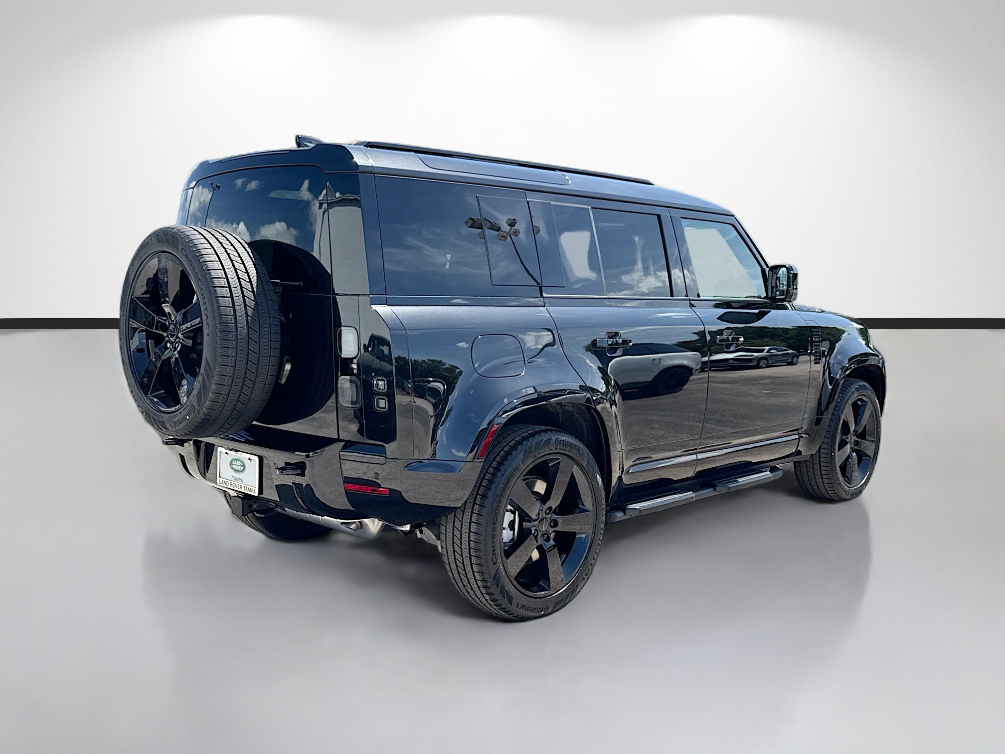New 2026 Land Rover Defender 110 X-Dynamic SE AWD/4WD image 5