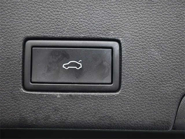 Used 2023 Volkswagen Atlas Cross Sport SE image 16