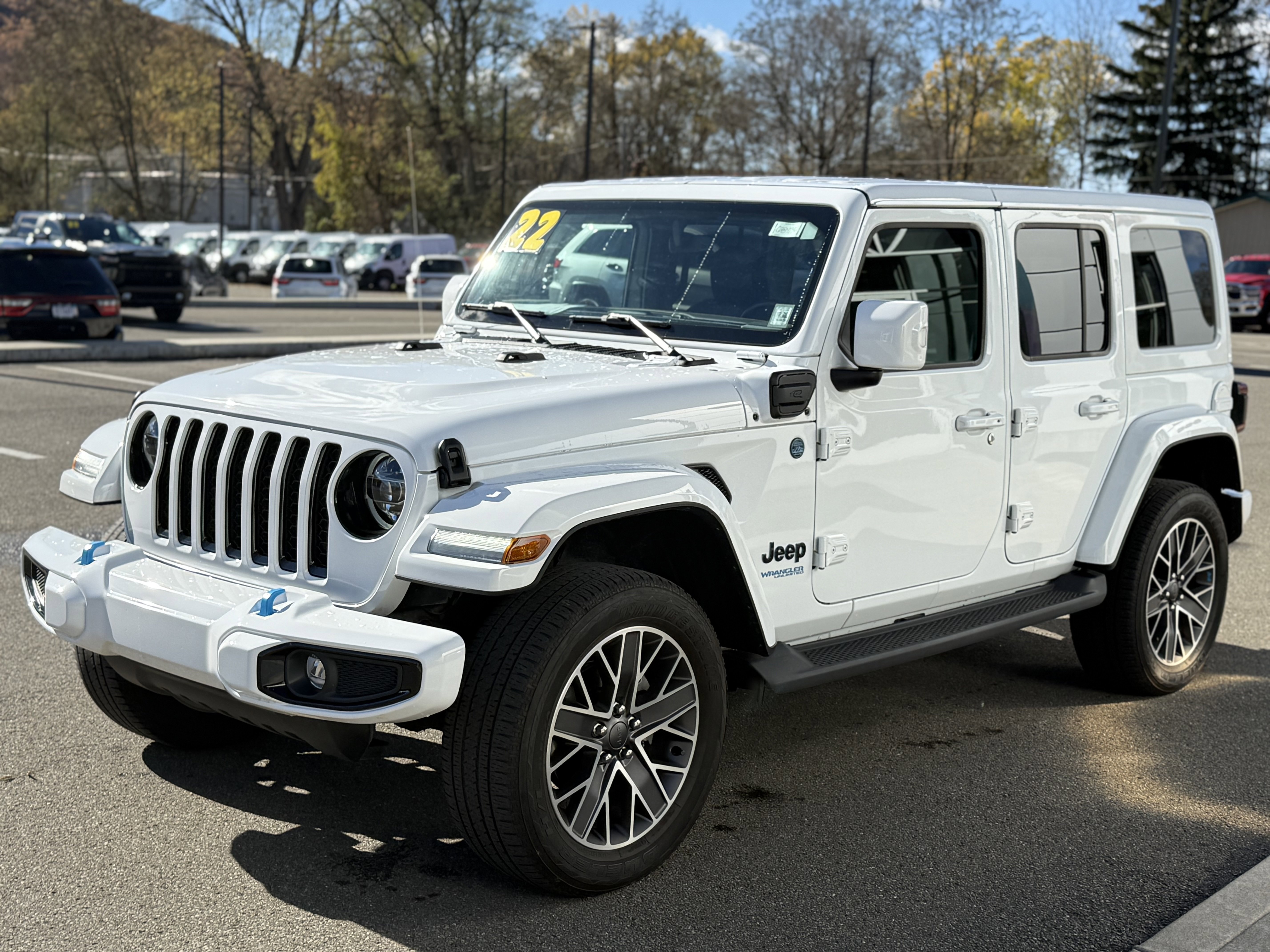 Used 2022 Jeep Wrangler Unlimited Sahara image 5