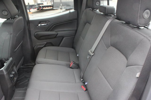 New 2025 GMC Canyon Elevation w/ Convenience Package image 18