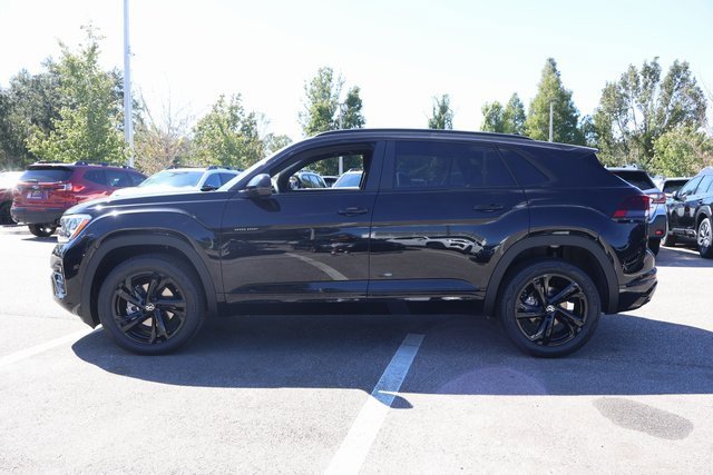 New 2026 Volkswagen Atlas Cross Sport SEL R-Line image 4