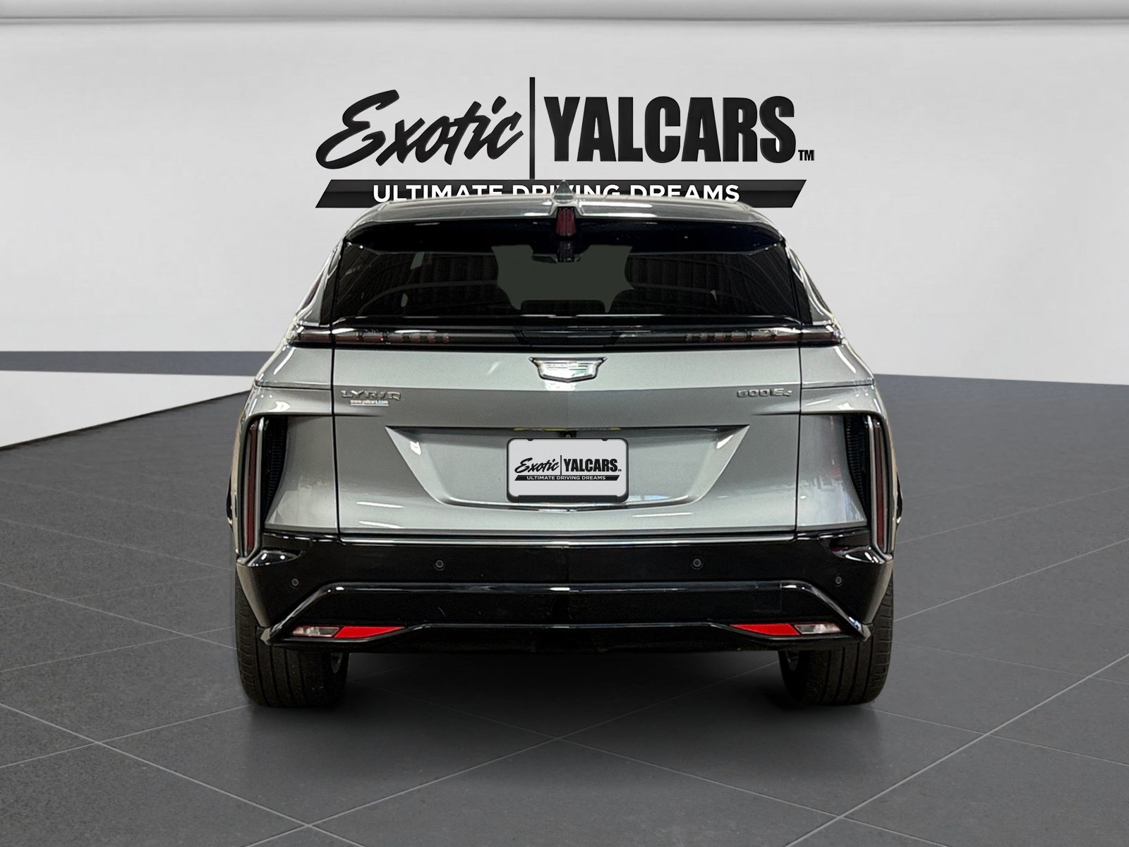 Used 2024 Cadillac Lyriq Luxury AWD/4WD image 4