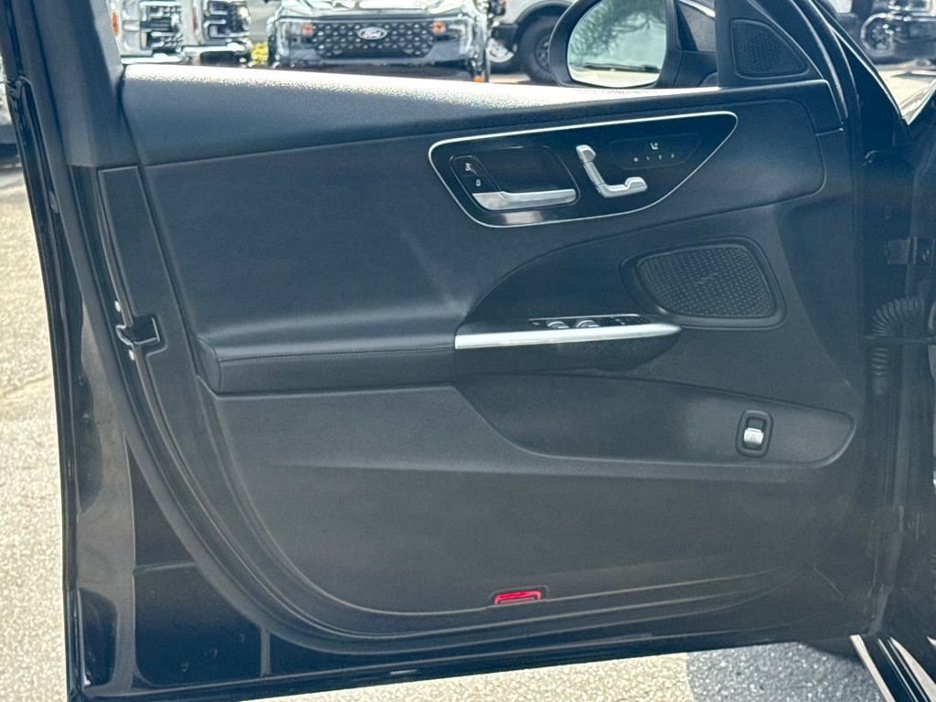 Used 2022 Mercedes-Benz C 300 Sedan image 23