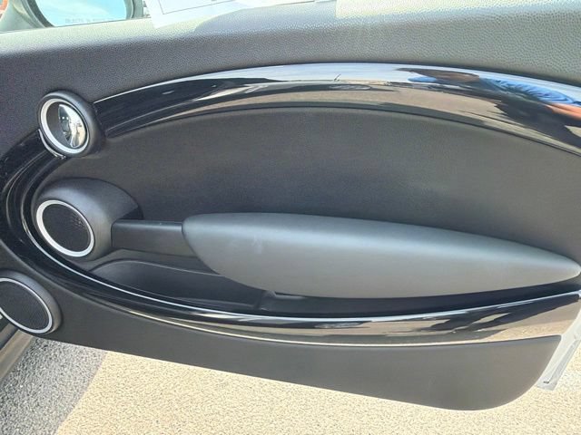 Used 2013 MINI Cooper Roadster FWD image 8