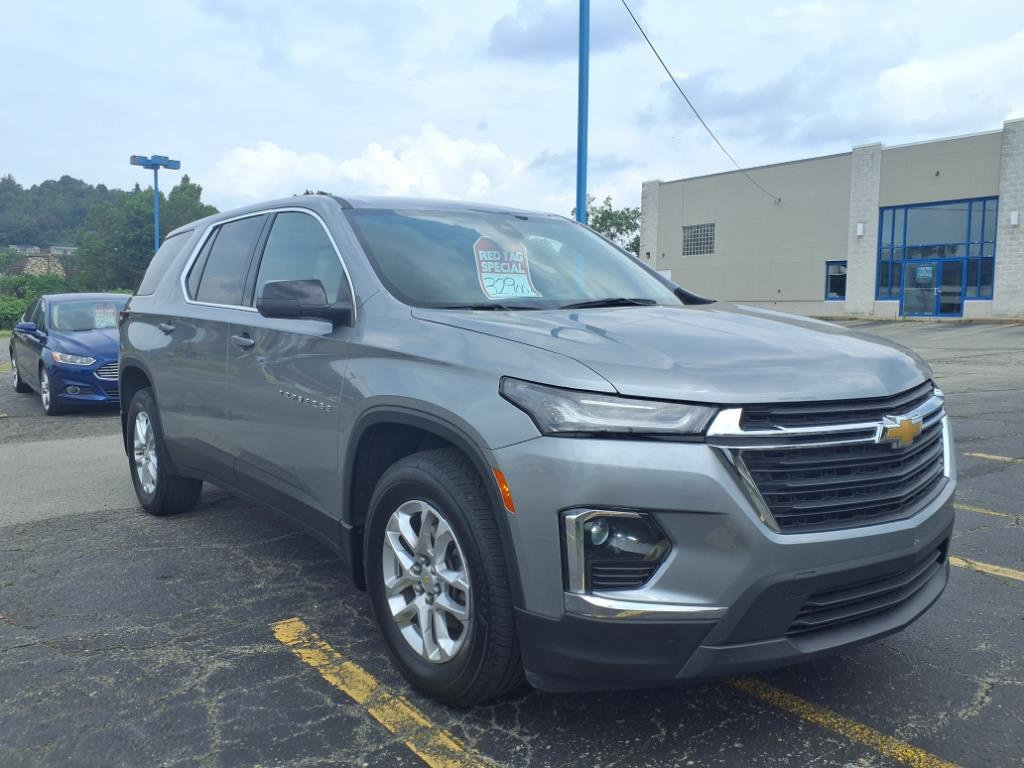 Used 2023 Chevrolet Traverse LS