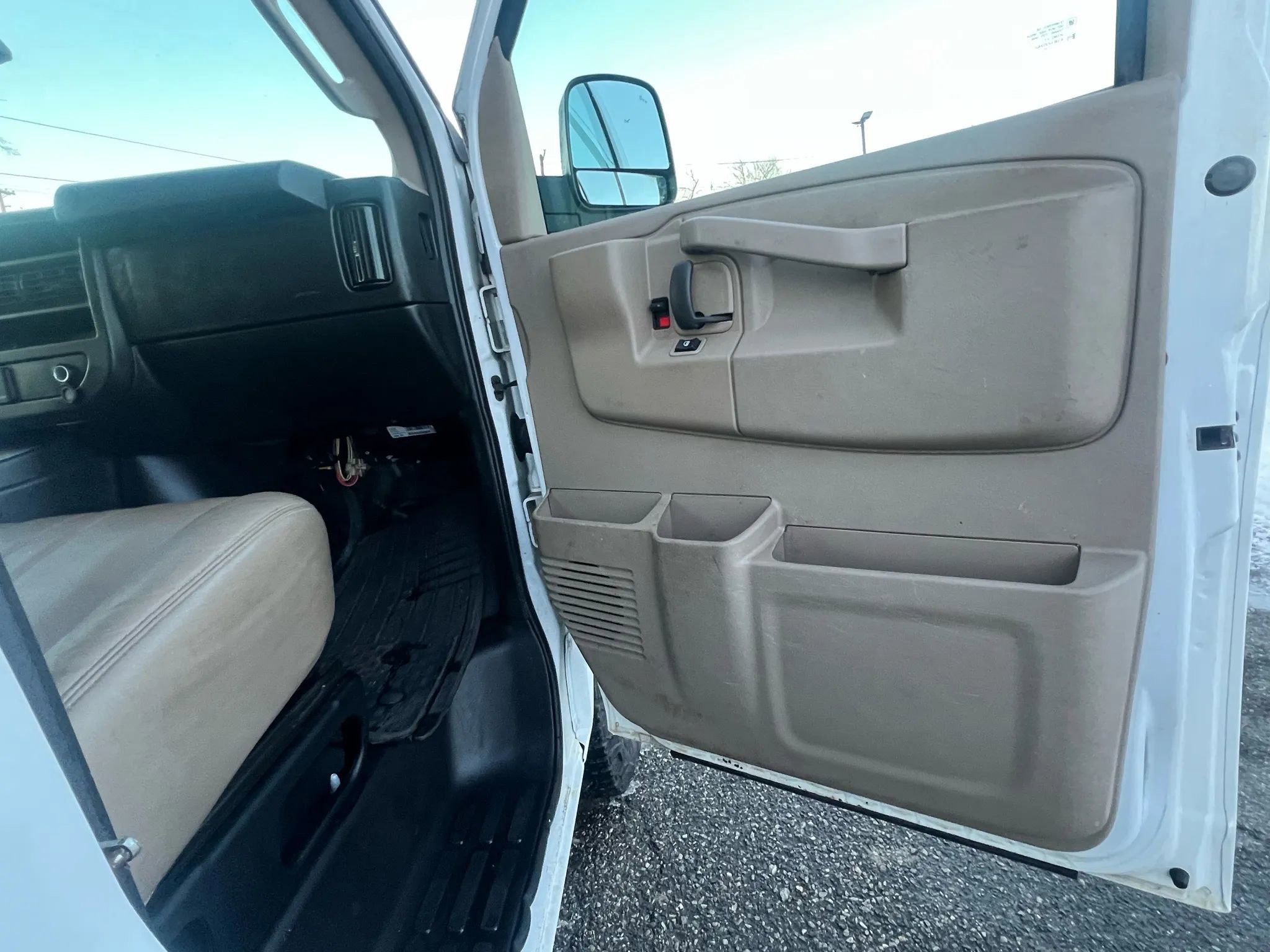 Used 2021 Chevrolet Express 3500 Regular Van 3D w/ Driver Convenience Package image 29