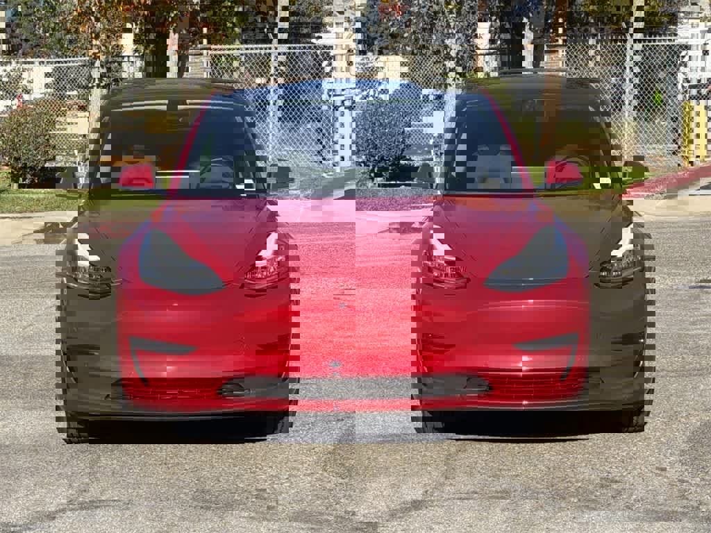 Used 2020 Tesla Model 3 Standard Range Plus image 2