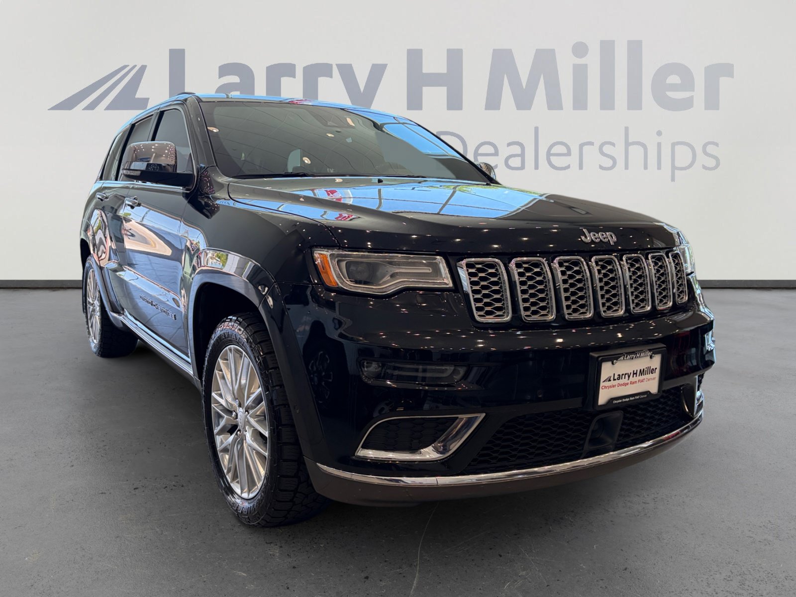Used 2018 Jeep Grand Cherokee Summit AWD/4WD image 7