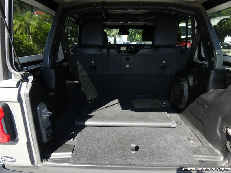 Used 2020 Jeep Wrangler Unlimited Sahara AWD/4WD image 14