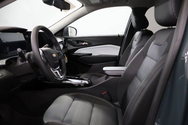 New 2026 Chevrolet Trax LT FWD image 11