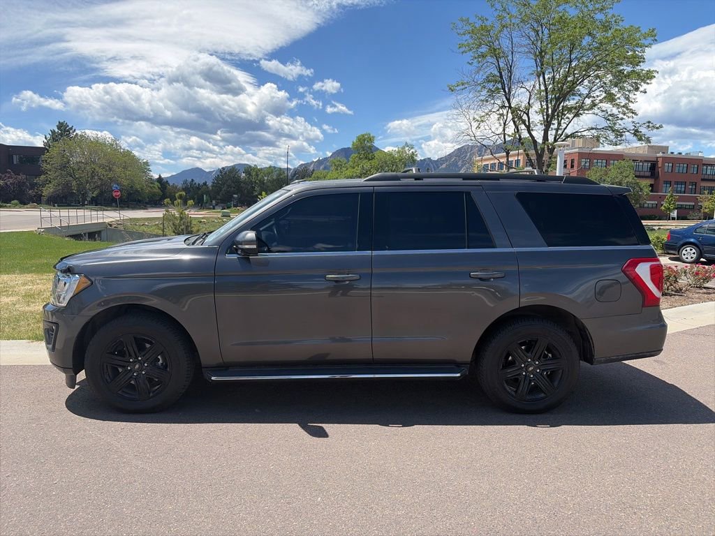 Used 2020 Ford Expedition XLT w/ Equipment Group 202A AWD/4WD image 11