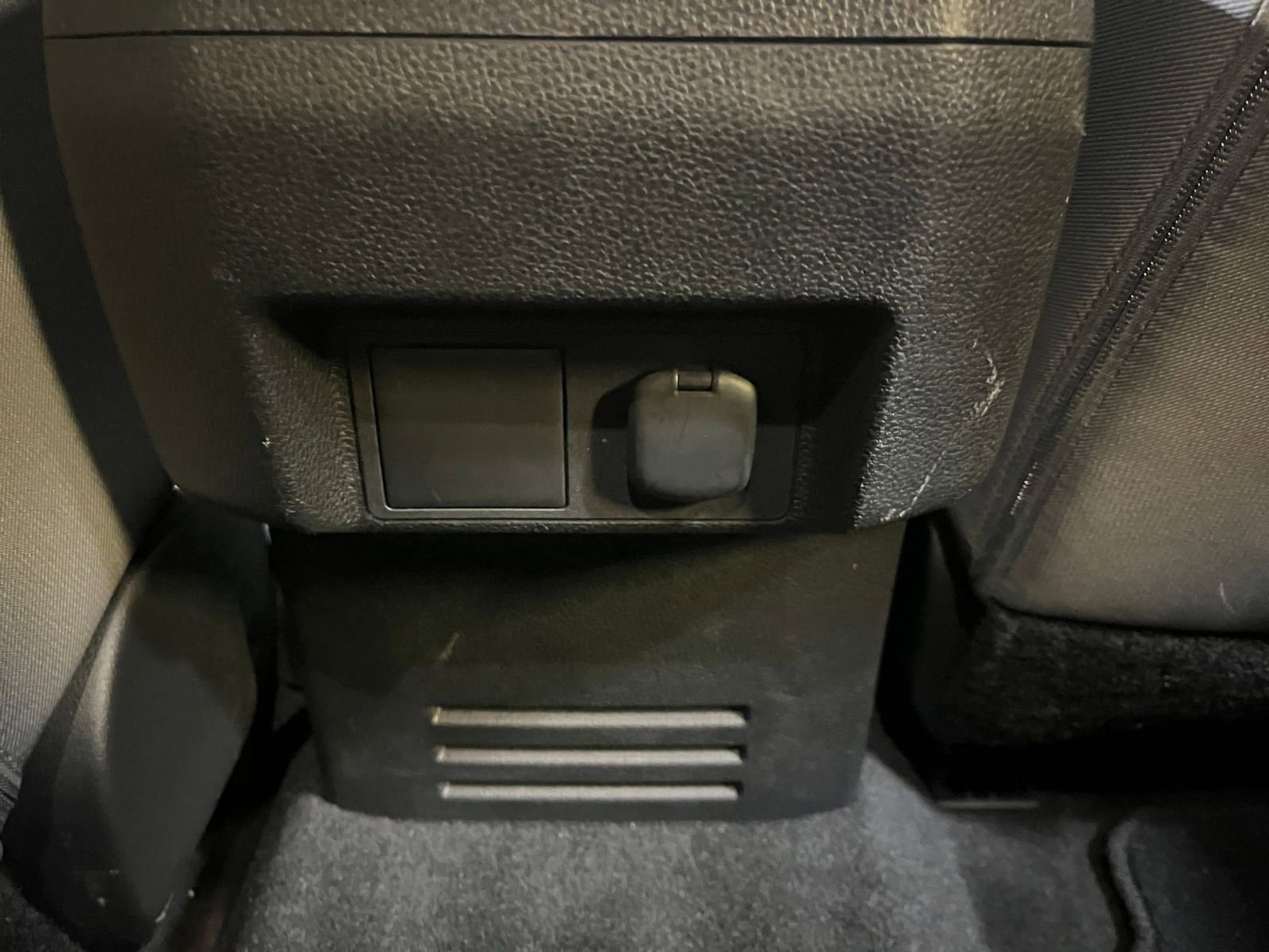 Used 2025 Toyota Tacoma TRD Off-Road image 25