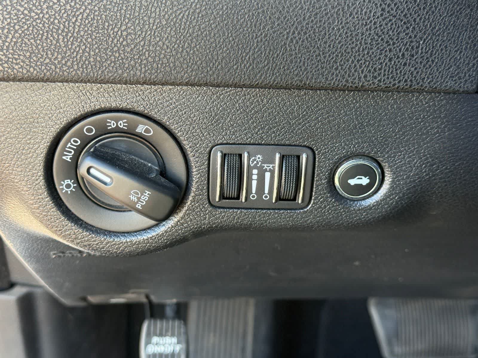 Used 2020 Dodge Charger R/T RWD image 16