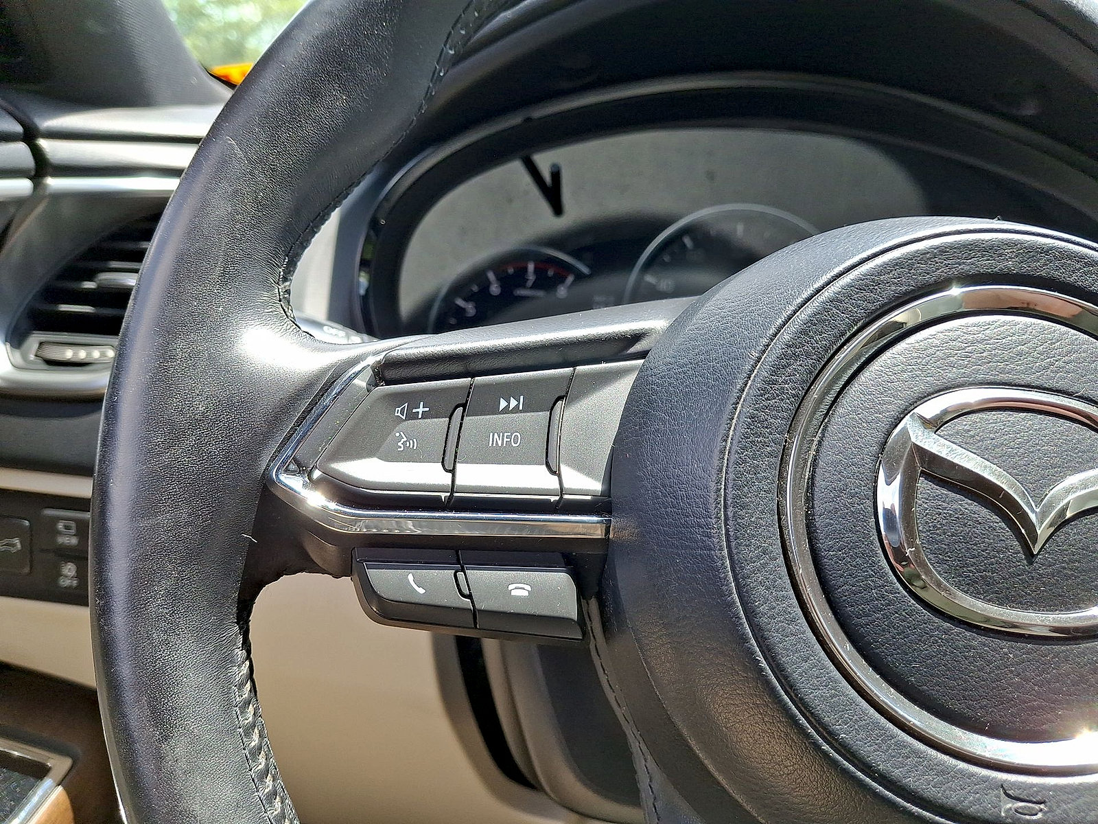 Used 2020 MAZDA CX-9 Signature AWD/4WD image 17