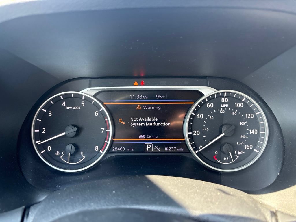 Used 2025 Nissan Sentra SR FWD image 26