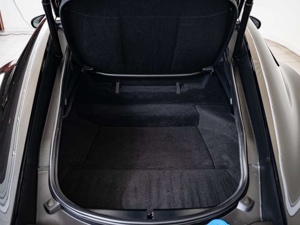 Used 2023 Jaguar F-TYPE R image 19